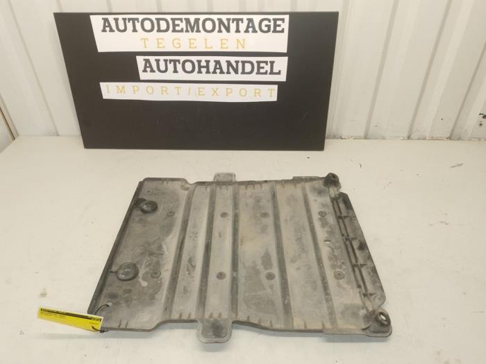 Begagnade Hasplåt Volkswagen Passat Variant (3G5) 1.6 TDI 16V Pris € 44,99 Marginaltabell erbjuds av Autodemontage Tegelen