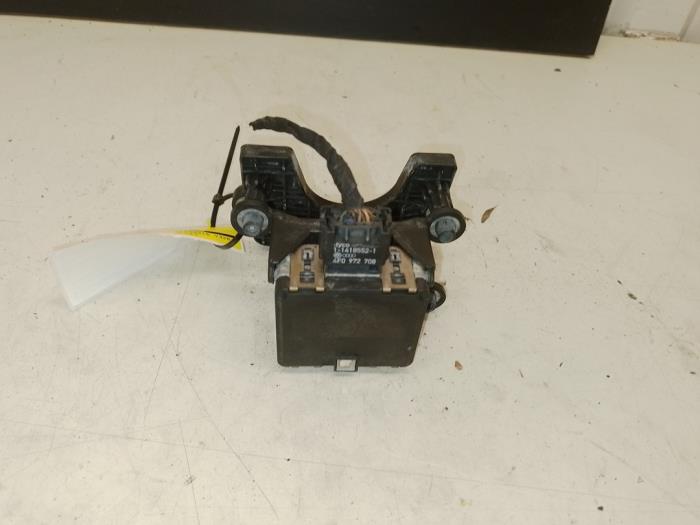 Gebrauchte ACC Sensor (Entfernung) Volkswagen Passat Variant (3G5) 1.6 TDI 16V Preis € 189,99 Margenregelung angeboten von Autodemontage Tegelen