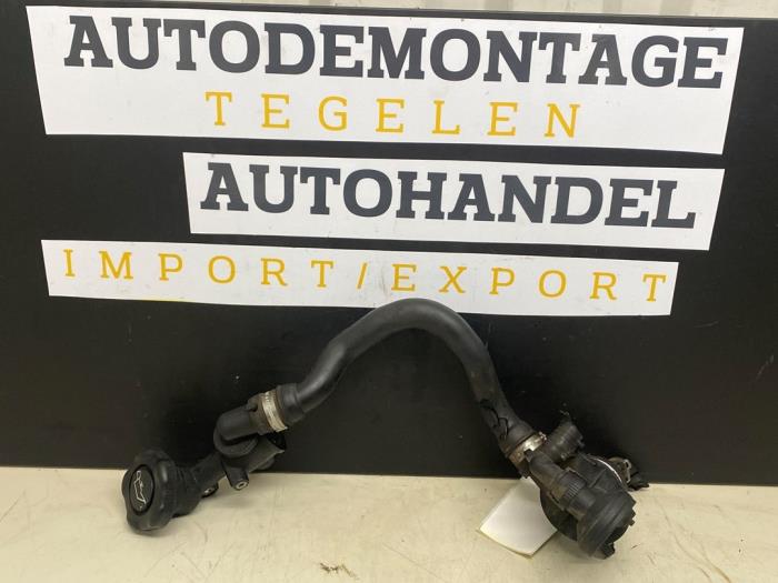 Begagnade Oljepåfyllningsrör Opel Corsa E 1.3 CDTi 16V ecoFLEX Pris € 39,90 Marginaltabell erbjuds av Autodemontage Tegelen