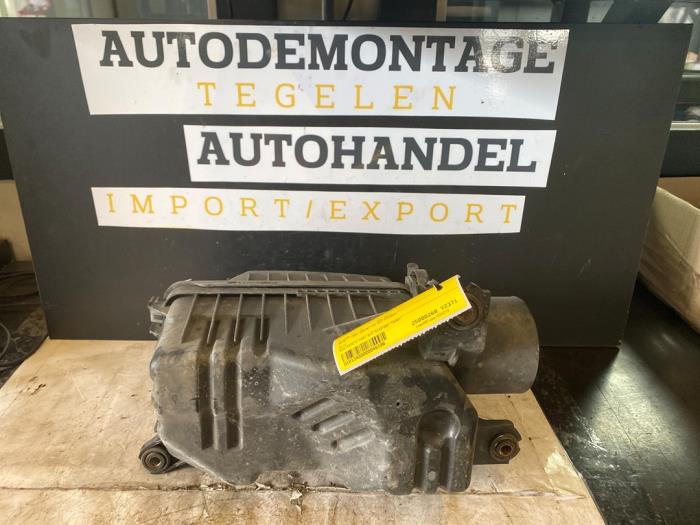 Begagnade Luftfilterhus Hyundai i30 Wagon (GDHF5) 1.6 CRDi Blue Drive 16V VGT Pris € 39,90 Marginaltabell erbjuds av Autodemontage Tegelen