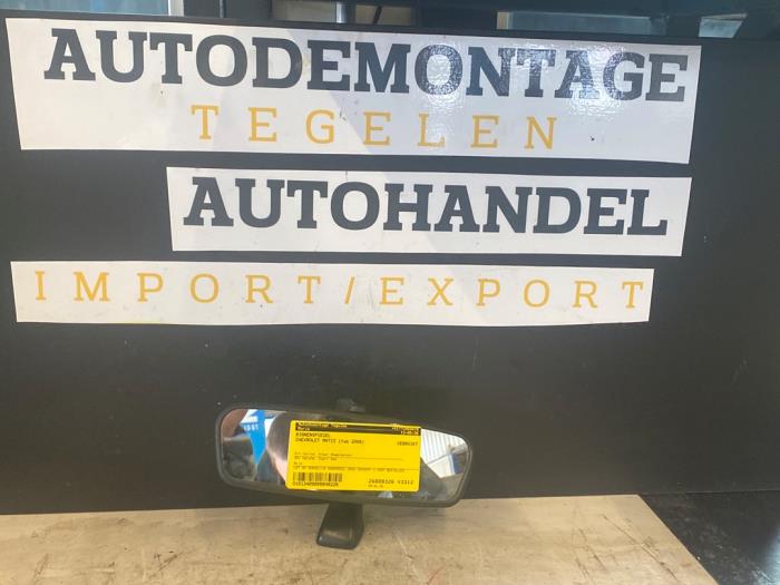 Używane Lusterko wewnetrzne Chevrolet Matiz (M200) 0.8 S,SE Cena € 24,98 Procedura marży oferowane przez Autodemontage Tegelen