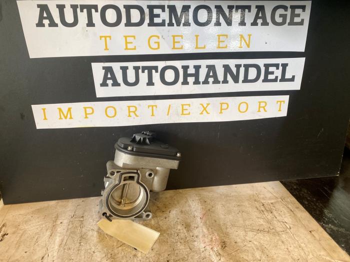 Usagé Boîtier accélérateur Ford Focus C-Max 1.8 16V Prix € 40,00 Règlement à la marge proposé par Autodemontage Tegelen