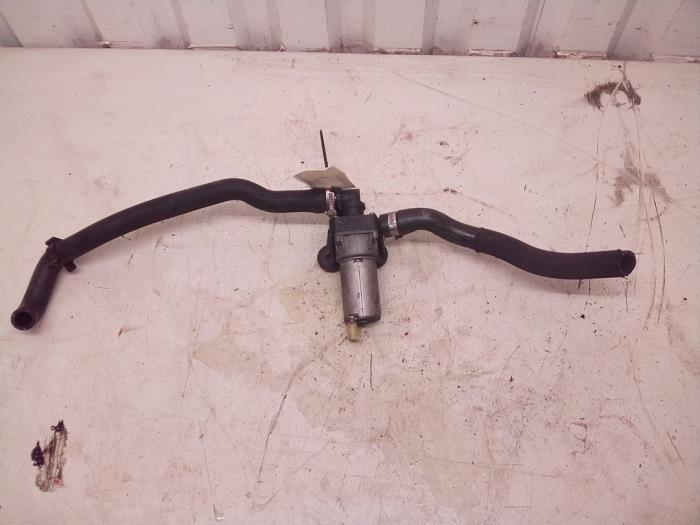 Begagnade Extra vattenpump BMW 1 serie (E87/87N) 118i 16V Pris € 19,00 Marginaltabell erbjuds av Autodemontage Tegelen
