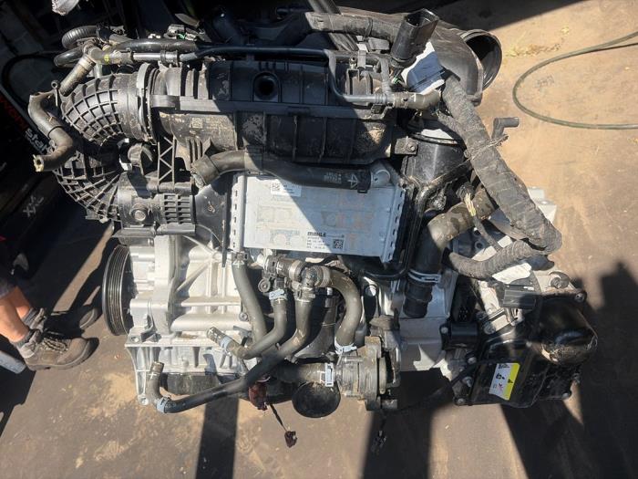 Używane Silnik Skoda Octavia Combi (NXAC) 1.5 TSI MHEV 16V Cena € 1.999,90 Procedura marży oferowane przez Autodemontage Tegelen