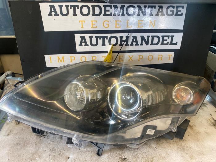 Używane Reflektor lewy Renault Laguna III (BT) Cena € 99,98 Procedura marży oferowane przez Autodemontage Tegelen