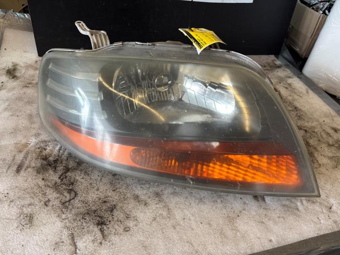 Używane Reflektor prawy Chevrolet Kalos (SF48) 1.4 Cena € 24,98 Procedura marży oferowane przez Autodemontage Tegelen