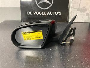 Usados Retrovisor externo izquierda Mercedes GLC Coupe (C253) Precio € 363,00 IVA incluido ofrecido por De Vogel Auto's B.V.