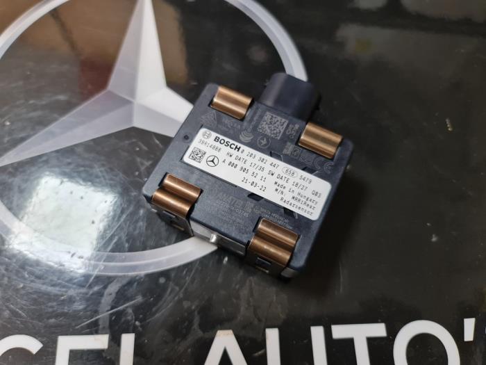 Begagnade Dödvinkelsensor Mercedes A (177.0) 1.3 A-200 Turbo 16V Pris € 266,20 Inklusive moms erbjuds av De Vogel Auto's B.V.
