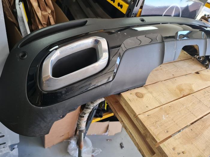 Begagnade Diffuser, bakre stötfångare Mercedes GLE (V167) Pris € 302,50 Inklusive moms erbjuds av De Vogel Auto's B.V.