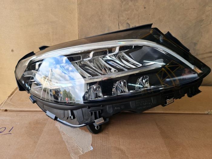 Headlights, right with part number A205906600 stock