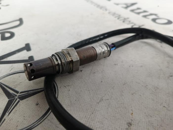Lambda probe from a Mercedes-Benz Vito (447.6) 2.0 114 CDI 16V 2022