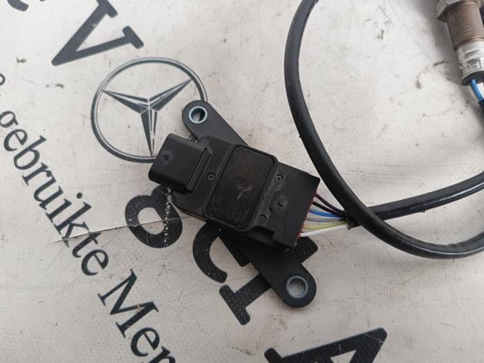 Sonde lambda d'un Mercedes-Benz E Estate (S214) E-300de 2.0 Turbo 16V 4-Matic 2024