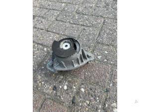 Engine mount from a Mercedes-Benz Vito (447.6)  2017