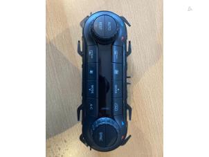 Used Air conditioning control panel Mercedes Vito Tourer (447.7) Price € 223,85 Inclusive VAT offered by De Vogel Auto's B.V.