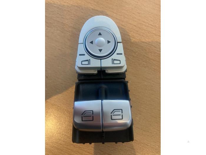 Genuine Mercedes 190 W201 / E / S / G Class Front Right Electric Window Switch – 5 Pin, OE A1248204510