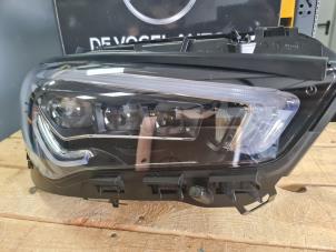 Used Headlight, right Mercedes CLA Shooting Brake (118.6) Price € 786,50 Inclusive VAT offered by De Vogel Auto's B.V.
