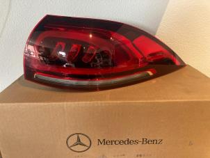 Nowe Tylne swiatlo pozycyjne prawe Mercedes GLE (V167) Cena € 302,50 Z VAT oferowane przez De Vogel Auto's B.V.