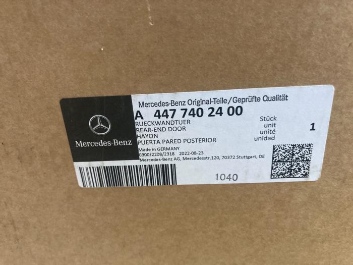 Puerta trasera furgoneta de un Mercedes-Benz Vito (447.6)  2022