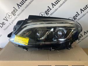 Używane Reflektor lewy Mercedes GLE (W166) Cena € 1.028,50 Z VAT oferowane przez De Vogel Auto's B.V.