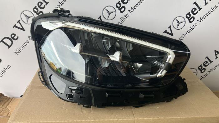 Headlight, right from a Mercedes-Benz E (W213)  2020