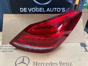 Neue Rücklicht rechts Mercedes C (W205) Preis € 284,35 Mit Mehrwertsteuer angeboten von De Vogel Auto's B.V.