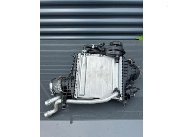 Usados Intercooler Mercedes A (177.0) 2.0 A-35 AMG Turbo 16V 4Matic Precio € 181,50 IVA incluido ofrecido por De Vogel Auto's B.V.
