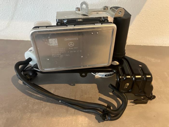 Nya Luftpump (fjädring) Mercedes GLC (X254) Pris € 605,00 Inklusive moms erbjuds av De Vogel Auto's B.V.