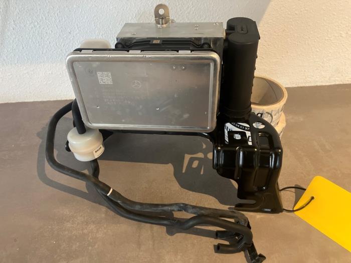 Nya Luftpump (fjädring) Mercedes C Estate (S206) Pris € 605,00 Inklusive moms erbjuds av De Vogel Auto's B.V.