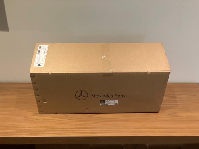 Nya Luftfjäder Mercedes V (447.8) Pris € 449,67 Inklusive moms erbjuds av De Vogel Auto's B.V.