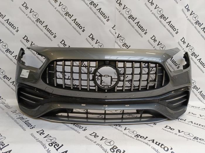 Usados Parachoques Mercedes GLA (H247) 2.0 35 AMG Turbo 16V 4-Matic Precio € 1.028,50 IVA incluido ofrecido por De Vogel Auto's B.V.