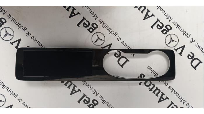 Navigation display Mercedes E E-220d 2.0 Turbo 16V 4-Matic ...