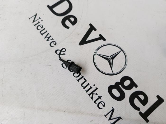 Gebrauchte Temperatursensor außen Mercedes A (177.0) 1.3 A-180 Turbo 16V Preis € 60,50 Mit Mehrwertsteuer angeboten von De Vogel Auto's B.V.