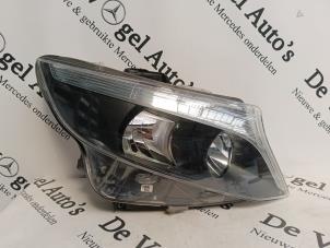 Usados Faro derecha Mercedes Vito (447.6) 2.2 116 CDI 16V Precio € 168,19 IVA incluido ofrecido por De Vogel Auto's B.V.