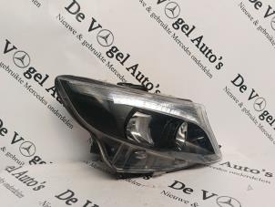 Usados Faro derecha Mercedes Vito (447.6) 2.2 116 CDI 16V Precio € 66,55 IVA incluido ofrecido por De Vogel Auto's B.V.