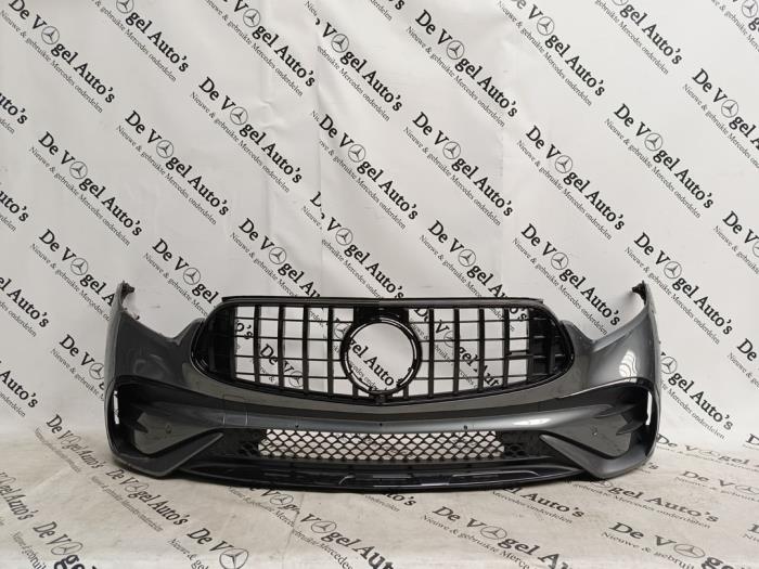 Nya Grill Mercedes GLC Coupe (C254) 2.0 300e 16V 4-Matic Pris € 240,79 Inklusive moms erbjuds av De Vogel Auto's B.V.