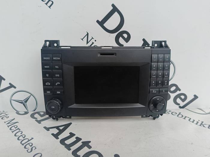 Usagé Système navigation Mercedes Vito (447.6) 2.0 116 CDI 16V Prix € 151,25 Prix TTC proposé par De Vogel Auto's B.V.