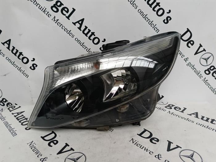 Gebrauchte Scheinwerfer links Mercedes Vito (447.6) 2.2 116 CDI 16V Preis € 169,40 Mit Mehrwertsteuer angeboten von De Vogel Auto's B.V.