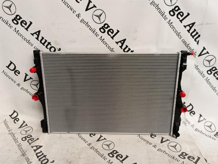 Neuf Radiateur Mercedes A (177.0) 1.3 A-180 Turbo 16V Prix € 242,00 Prix TTC proposé par De Vogel Auto's B.V.