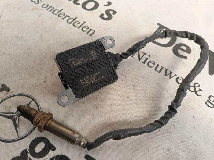 Usados Sensor Nox Mercedes Vito (447.6) 2.0 119 CDI 16V Precio € 157,30 IVA incluido ofrecido por De Vogel Auto's B.V.