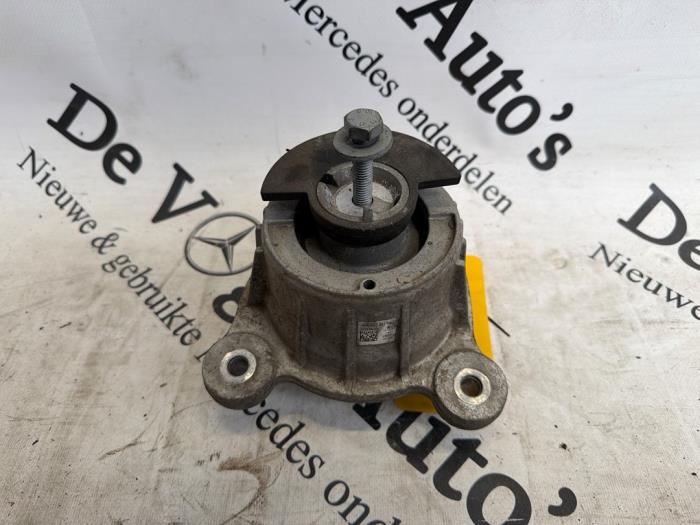 Engine mount Mercedes Vito (447.6), 2014 2.0 116 CDI 16V, Delivery, Diesel, 1.950cc, 120kW (163pk), RWD, OM654920, 2020-04, 447.601; 447.603; 447.605 (Used)