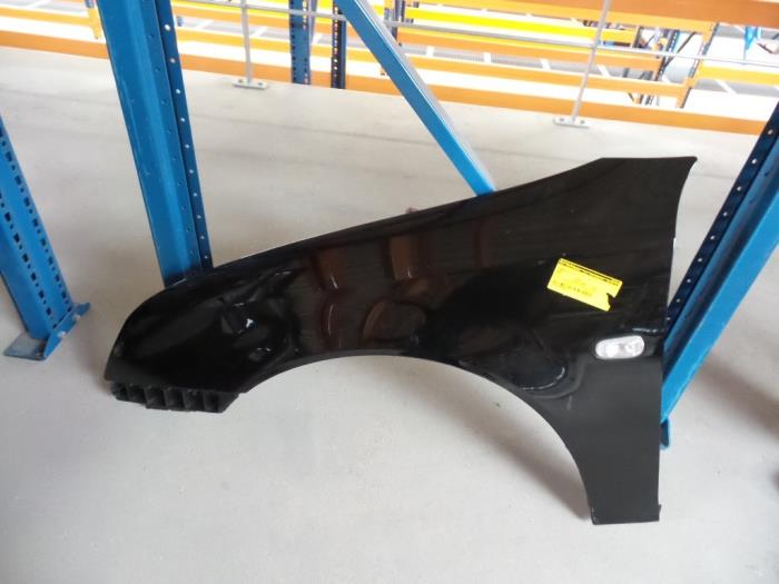 Używane Ekran lewy przód Saab 9-3 II Sport Sedan (YS3F) Cena na żądanie oferowane przez DevOps