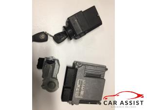 Used Ignition lock + computer Mercedes Vito Price on request offered by Car Assist