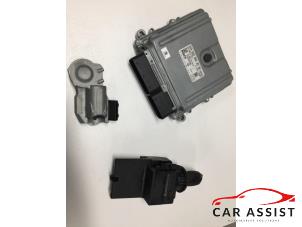 Used Ignition lock + computer Mercedes Vito (639.6) Price on request offered by Car Assist