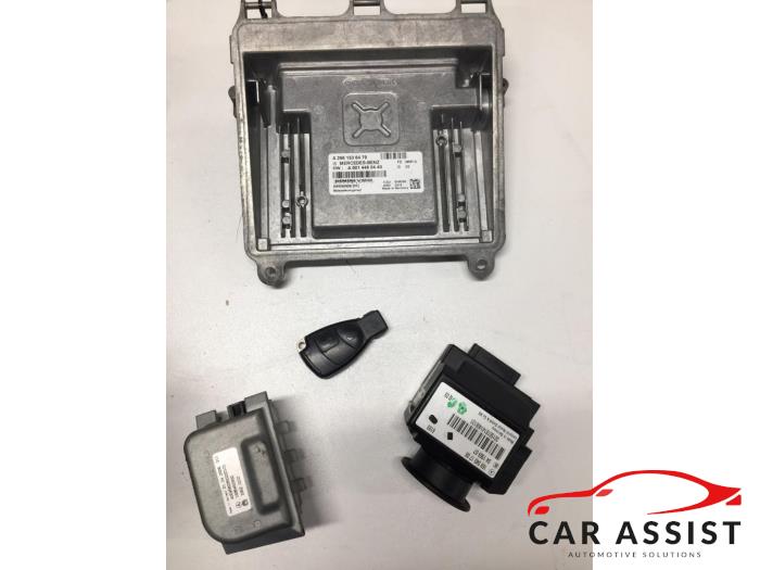 Used Ignition lock + computer Mercedes A (W169) Price on request offered by Car Assist