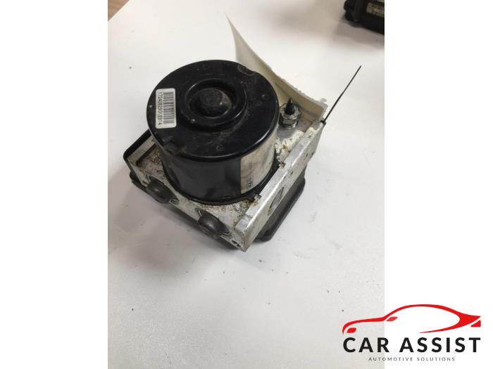 Usagé Bloc ABS Ford Transit Connect Prix € 45,00 Règlement à la marge proposé par Car Assist