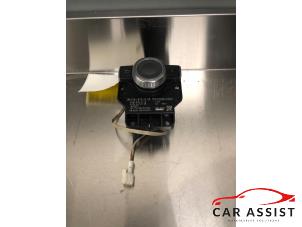 Usados Unidad de control multimedia Mercedes C-Klasse Precio € 75,00 Norma de margen ofrecido por Car Assist
