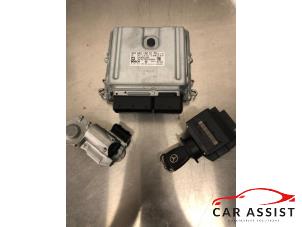 Usagé Serrure de contact + ordinateur Mercedes E-Klasse Prix sur demande proposé par Car Assist