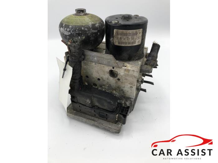 Używane Pompa ABS Mercedes E-Klasse Cena na żądanie oferowane przez Car Assist