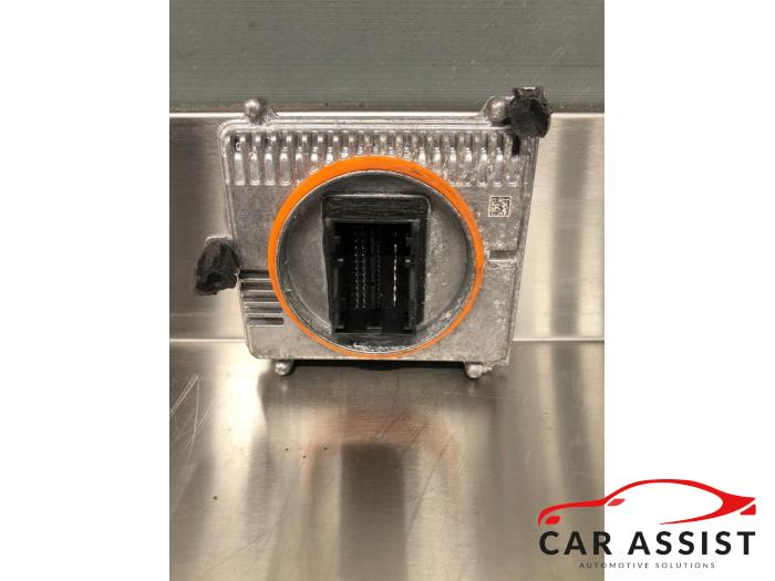 Używane Modułowy reflektor LED Porsche Taycan Cena na żądanie oferowane przez Car Assist