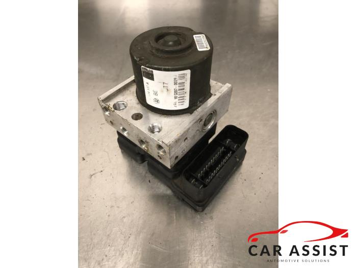 Używane Pompa ABS Volkswagen Caddy Cena na żądanie oferowane przez Car Assist